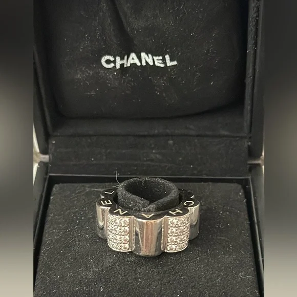 Chanel 18k Diamond Profil de Camélia Ring - Size 50 (Approx. 5 1/4) - Picture 4 of 12